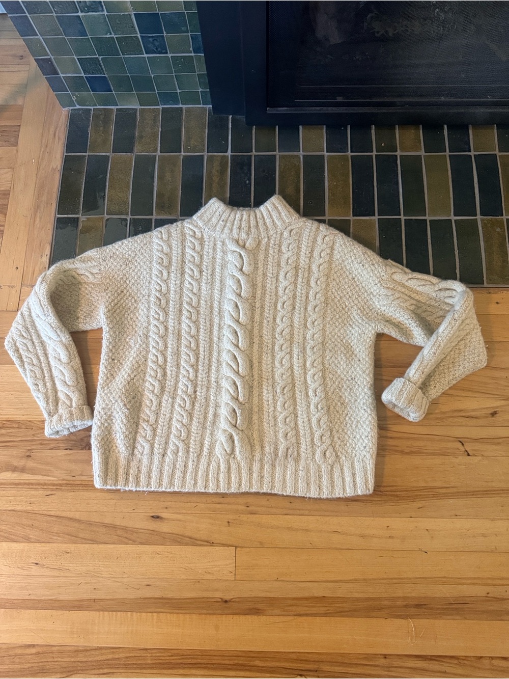 Doen Cream Cable Knit Turtleneck Sweater